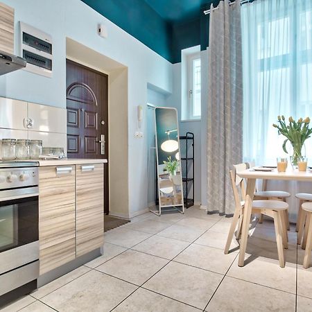 Tyzenhauz Apartments Zygmunta Augusta Street Краков Экстерьер фото
